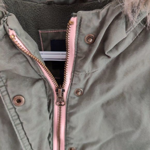 Gap Kids Winter Coat Jacket with fixed hoodie Youth sized XXL Green in color. - Picture 8 of 16